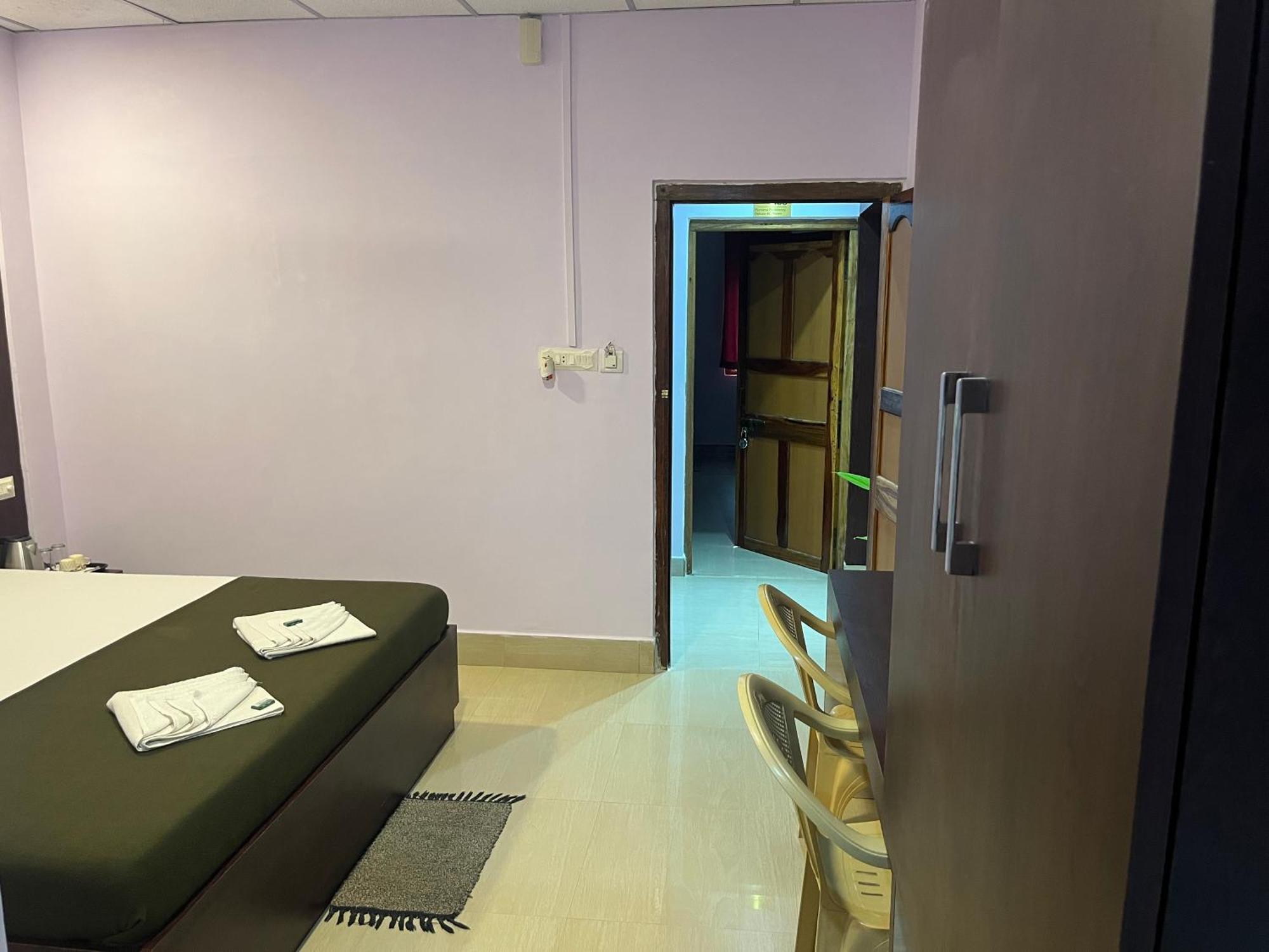 Purnima Residency Hotel Lakshmanpur Buitenkant foto