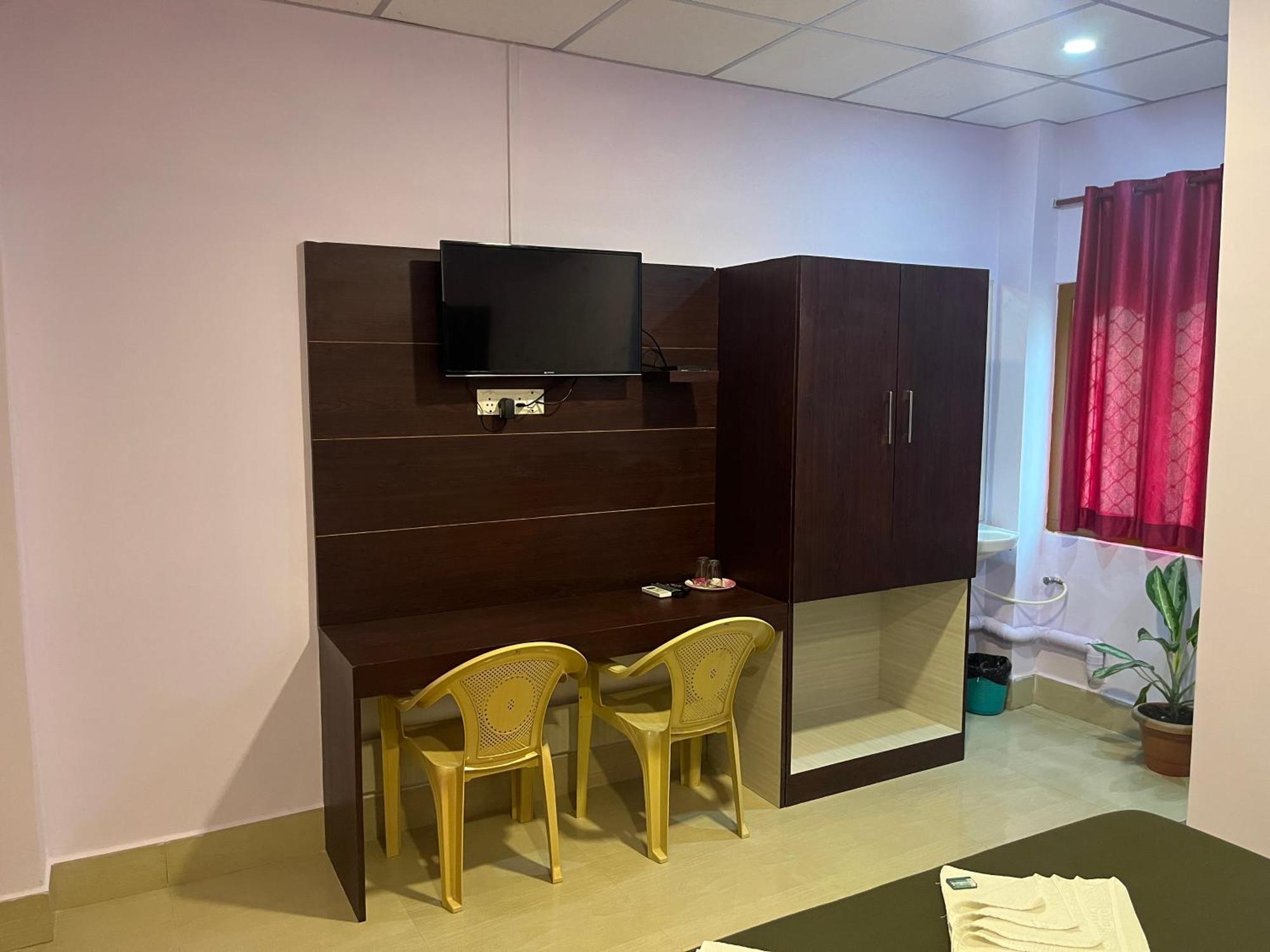 Purnima Residency Hotel Lakshmanpur Buitenkant foto