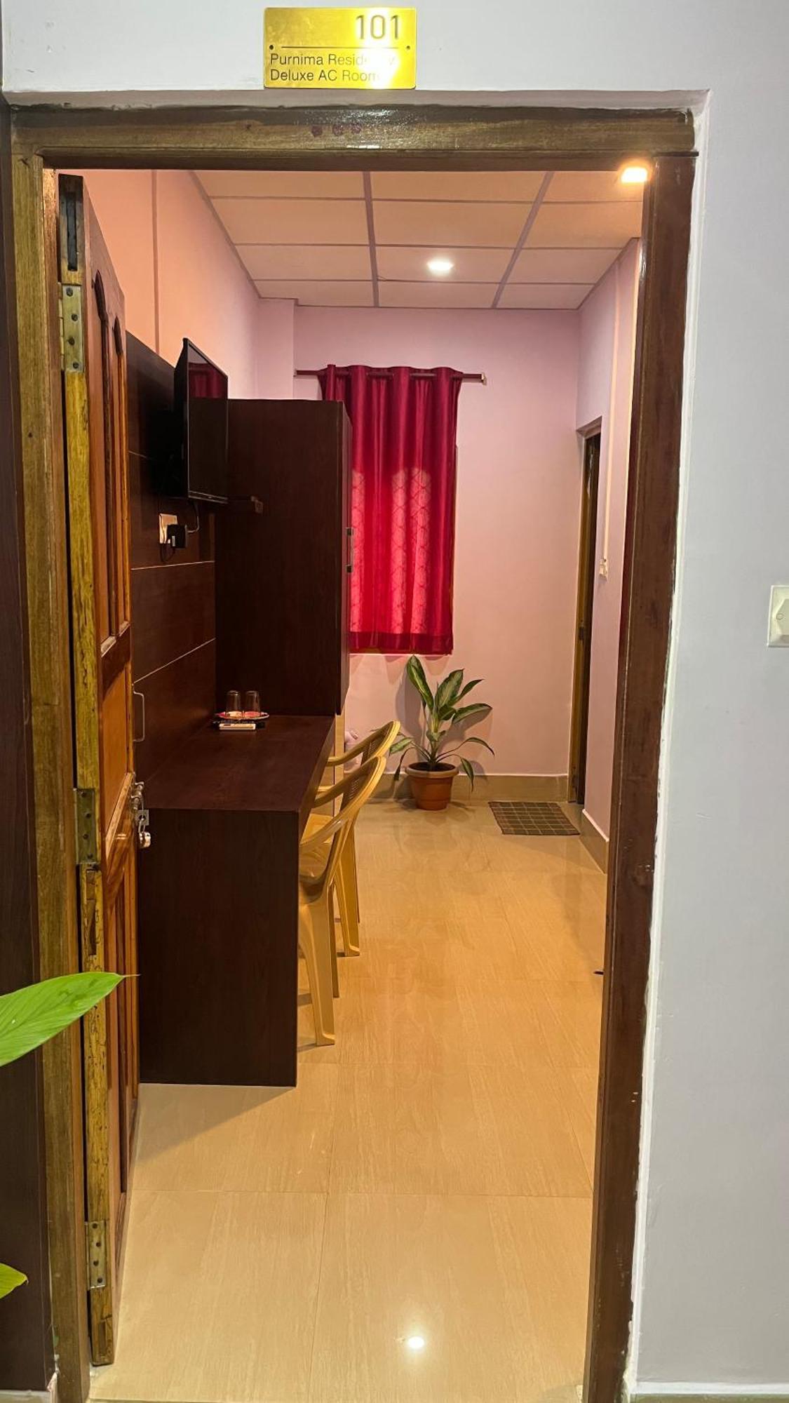 Purnima Residency Hotel Lakshmanpur Buitenkant foto