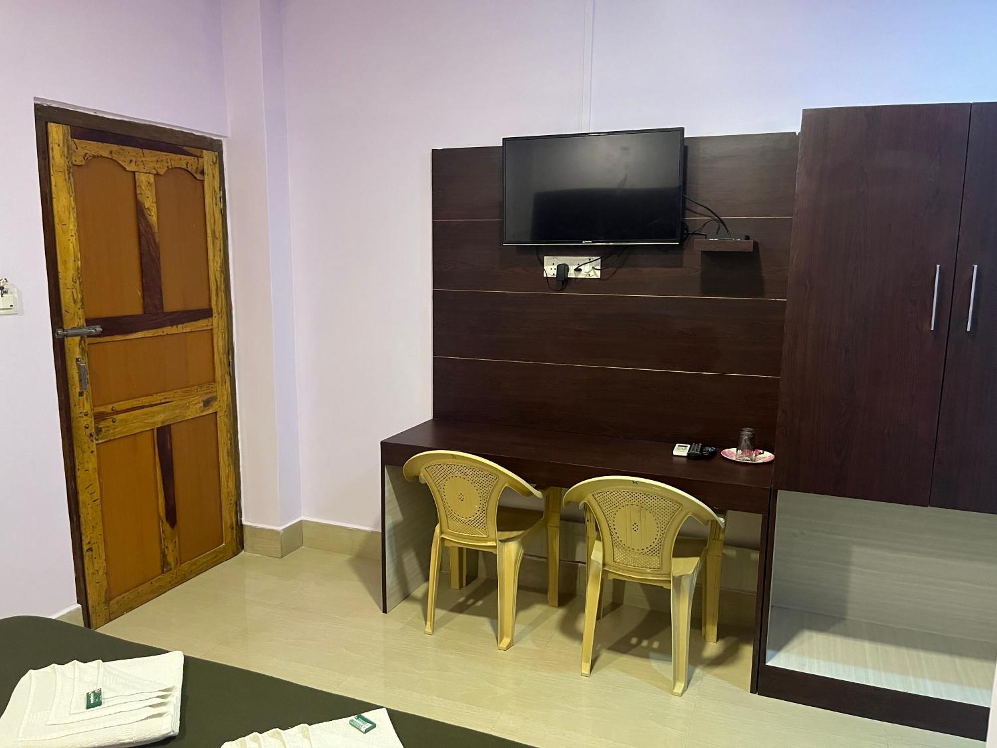 Purnima Residency Hotel Lakshmanpur Buitenkant foto