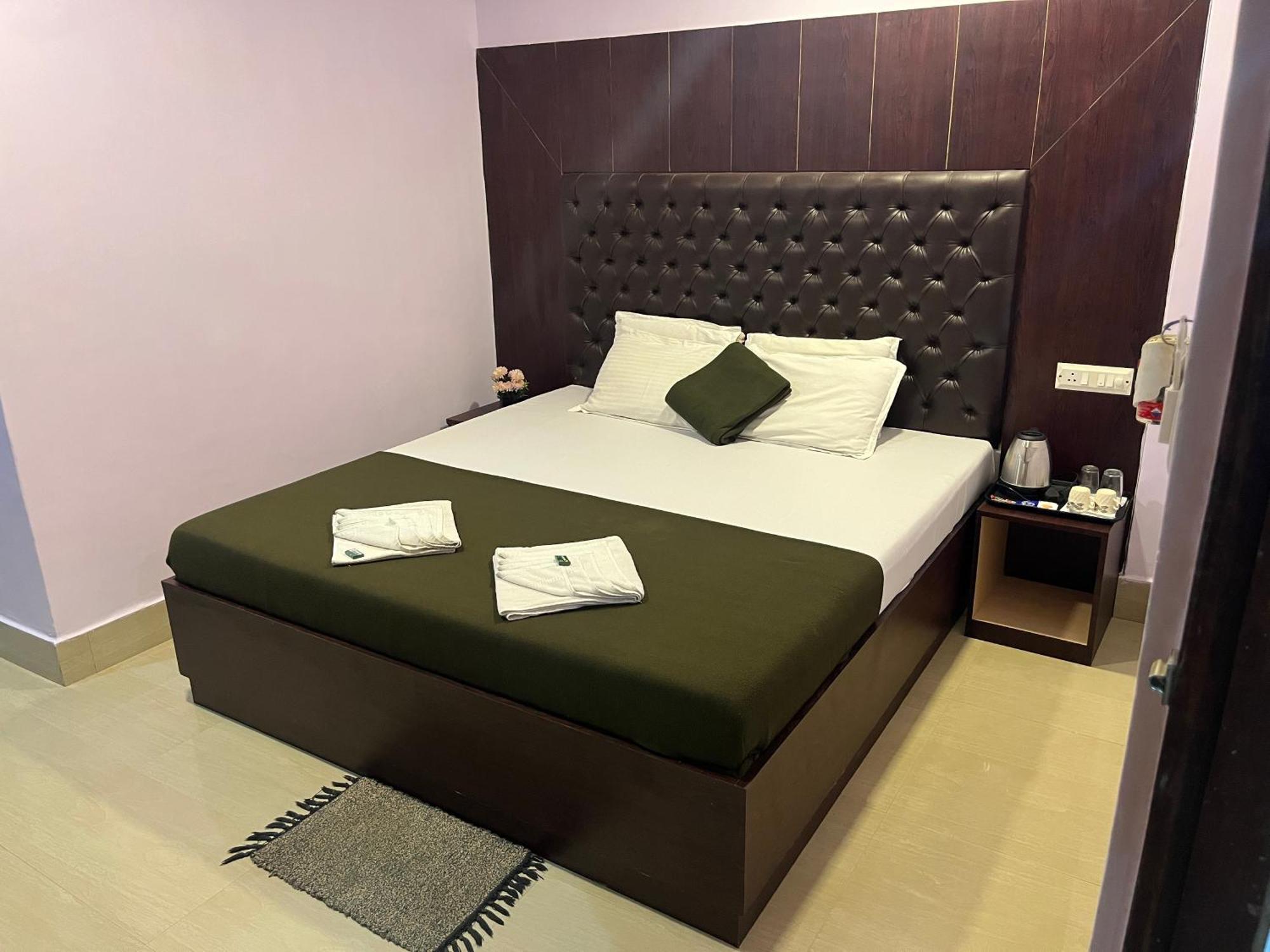 Purnima Residency Hotel Lakshmanpur Buitenkant foto