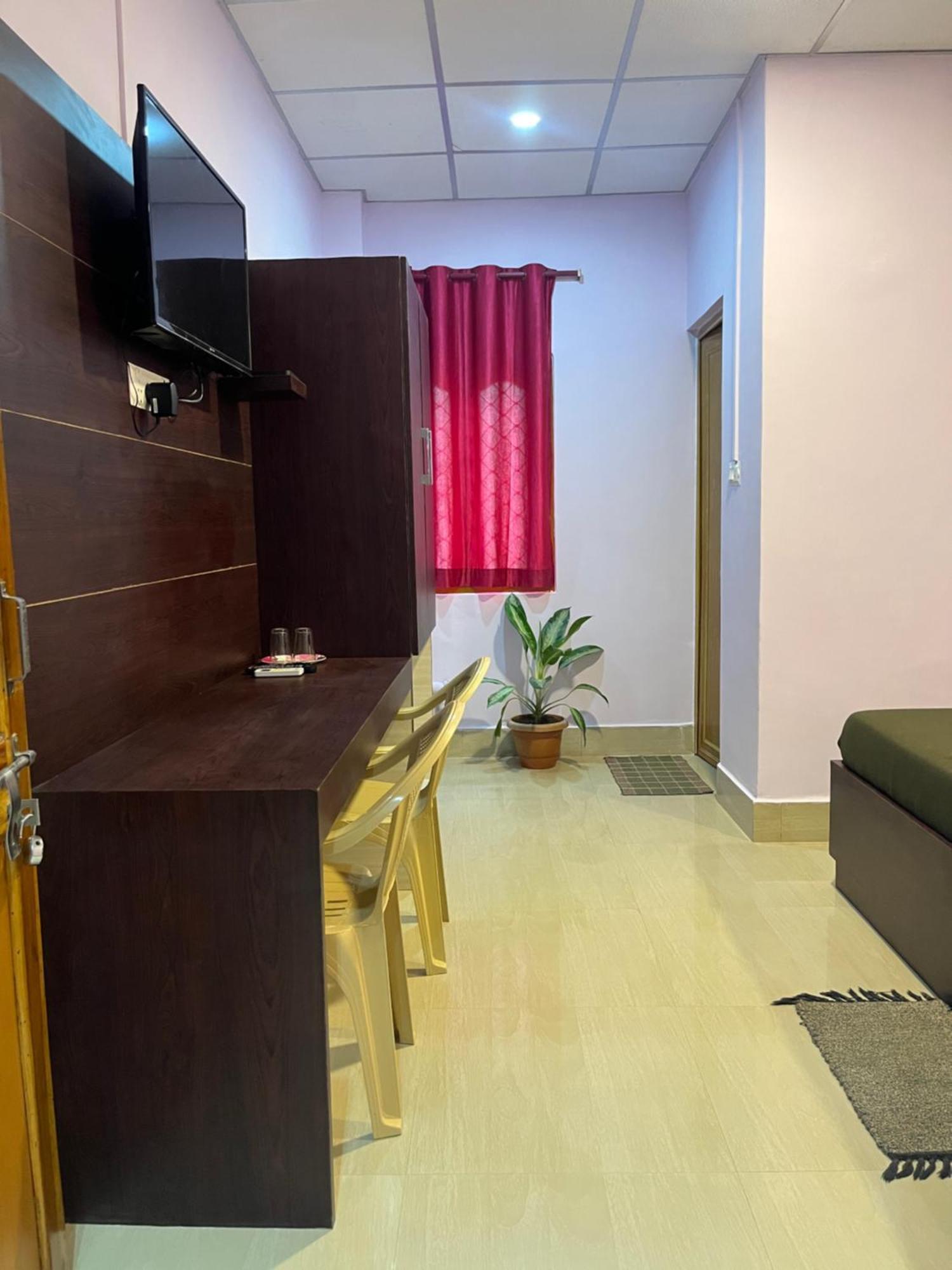 Purnima Residency Hotel Lakshmanpur Buitenkant foto